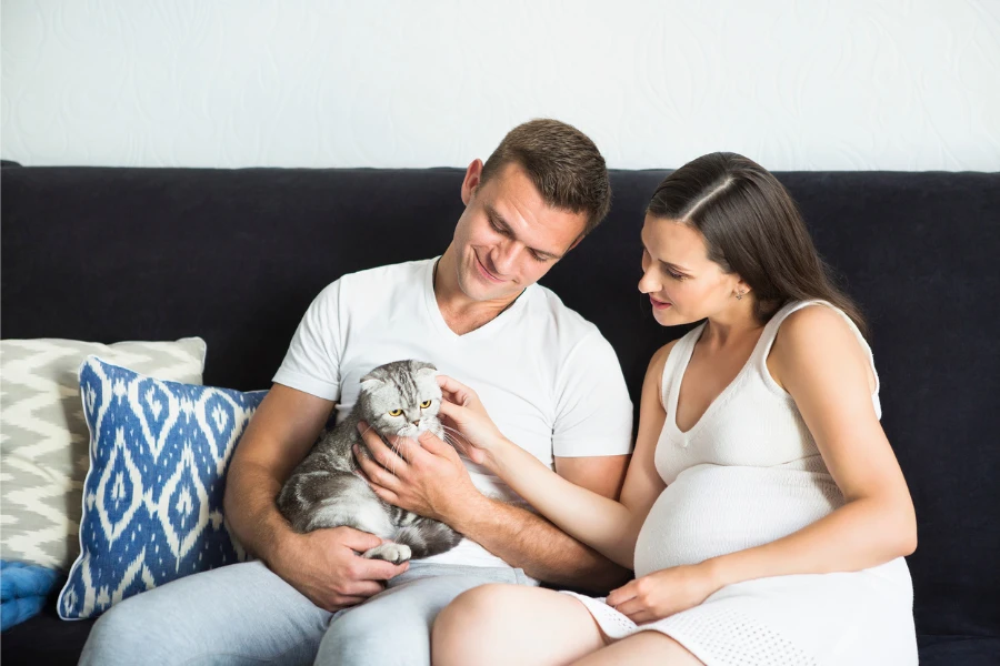 couple with cat